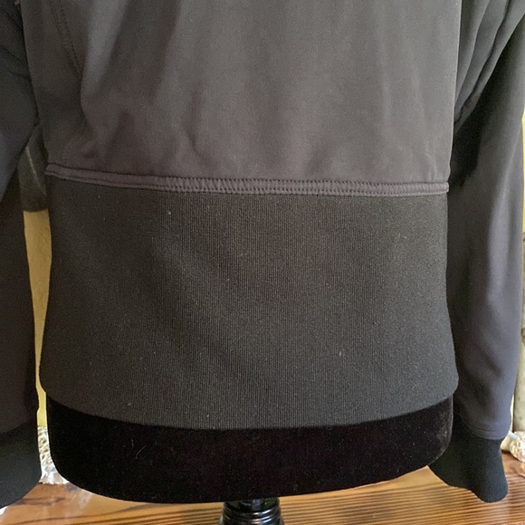 The North Face Light Bomber Jacket - Picture 8 of 12
